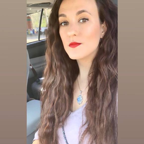 Meet your Posher, Lauren - Picture 1 of 1